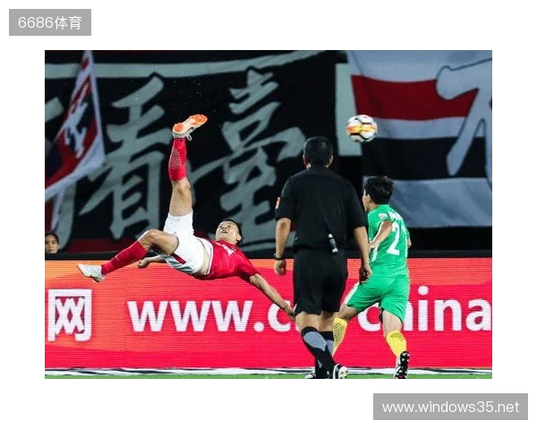 完美融入！廷伯：埃泽上演帽子戏法不是巧合，他很努力性格也很好